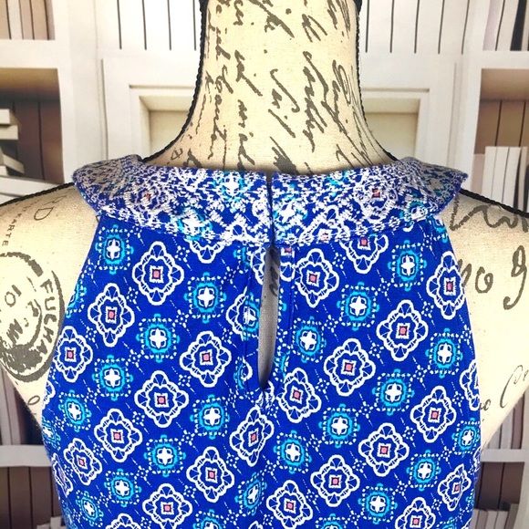 Skies Are Blue Tank - Picture 4 of 5